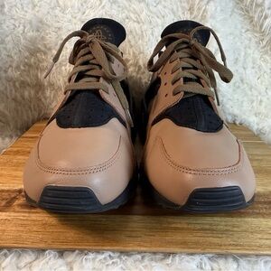 Nike Air Huarache Toadstool